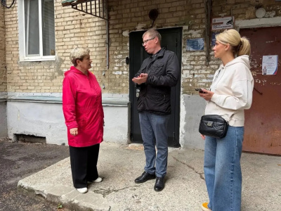 Депутаты отрабатывают обращения жителей в рамках обходов территорий Депутаты отрабатывают обращения жителей в рамках обходов территорий
