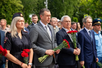 В День памяти и скорби депутаты почтили память защитников Отечества В День памяти и скорби депутаты почтили память защитников Отечества